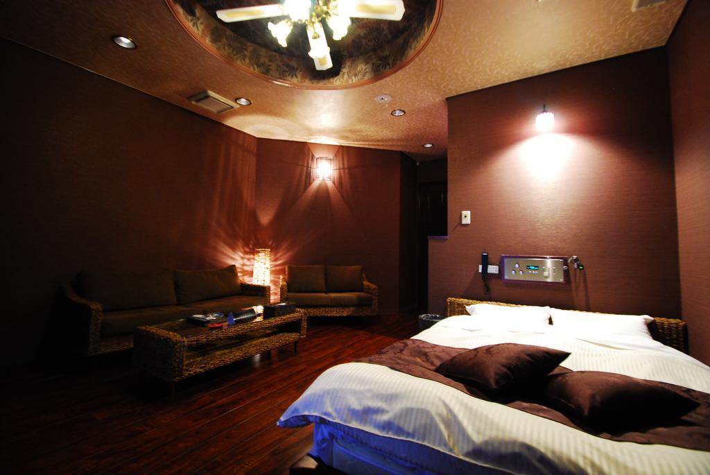 Hotel Free Style أوكاياما الغرفة الصورة